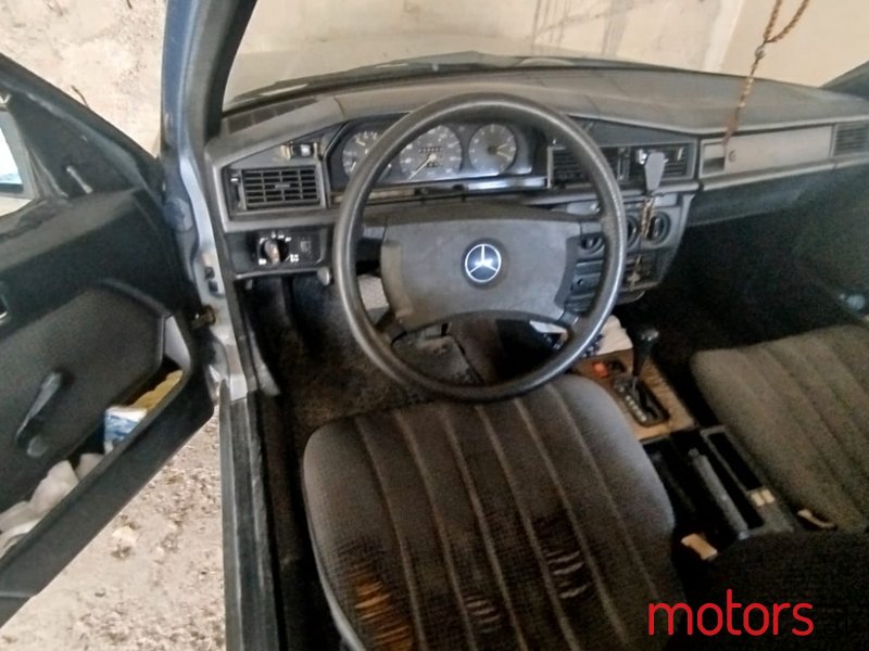 1988' Mercedes-Benz 190 photo #6
