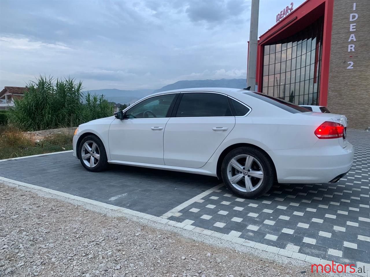 2012' Volkswagen Passat photo #6