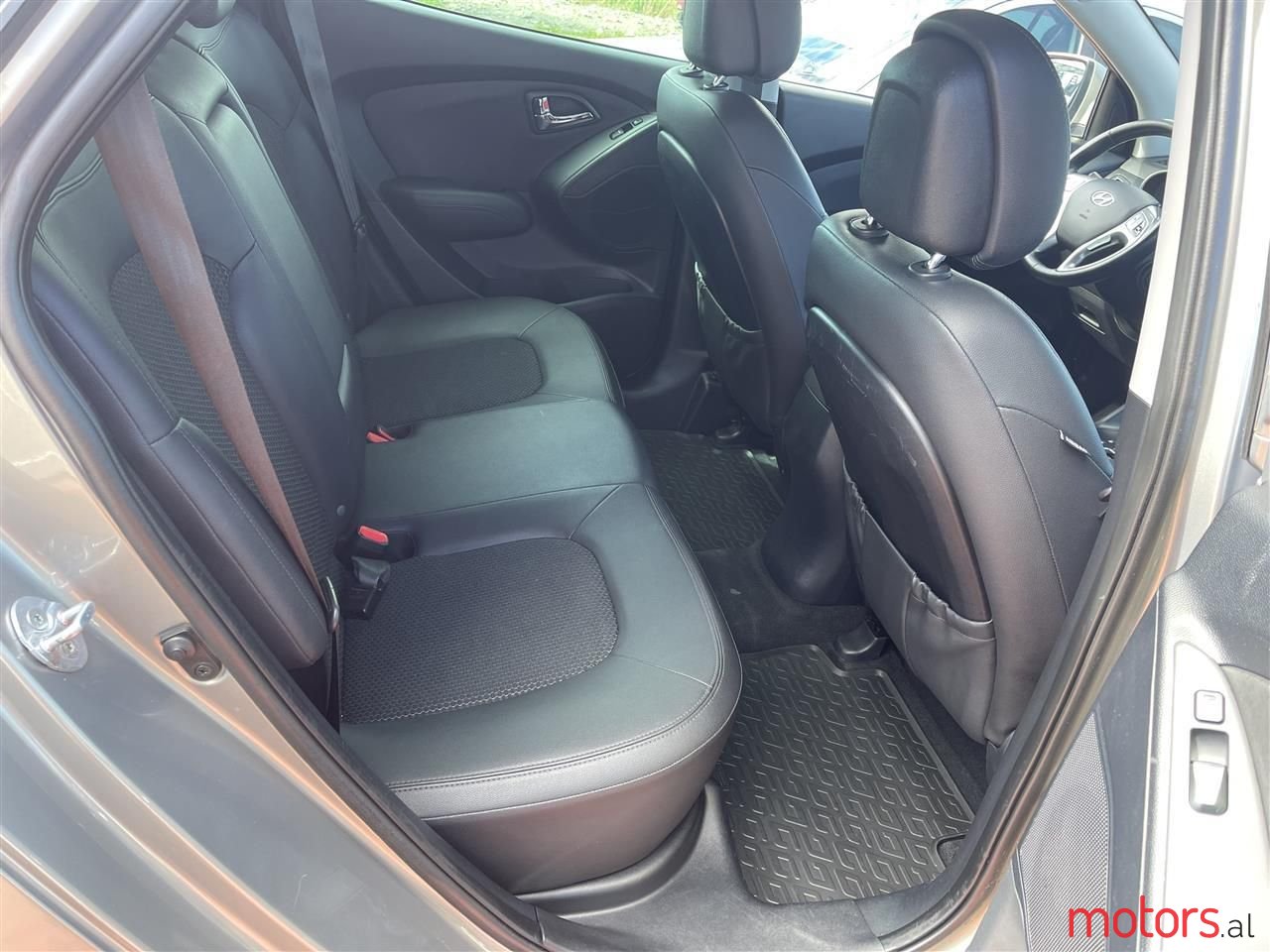 2010' Hyundai ix35 photo #3