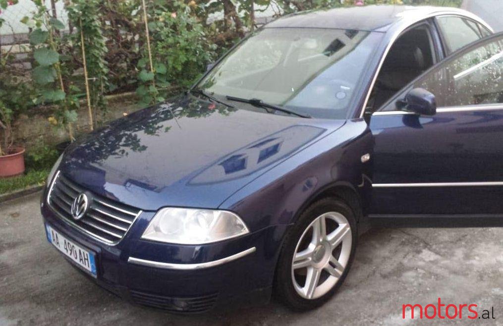 2001' Volkswagen Passat photo #1