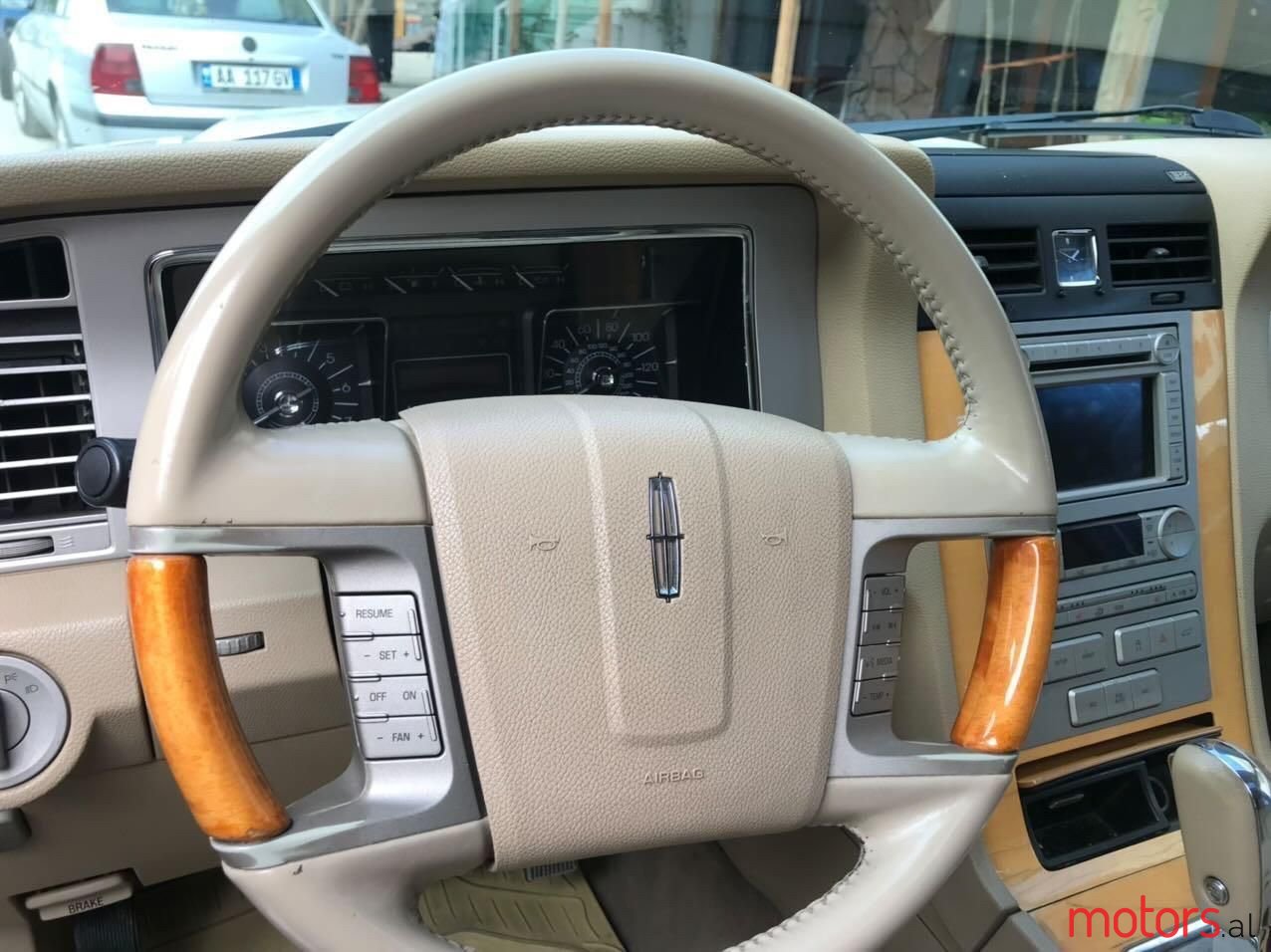 2009' Lincoln Navigator photo #5