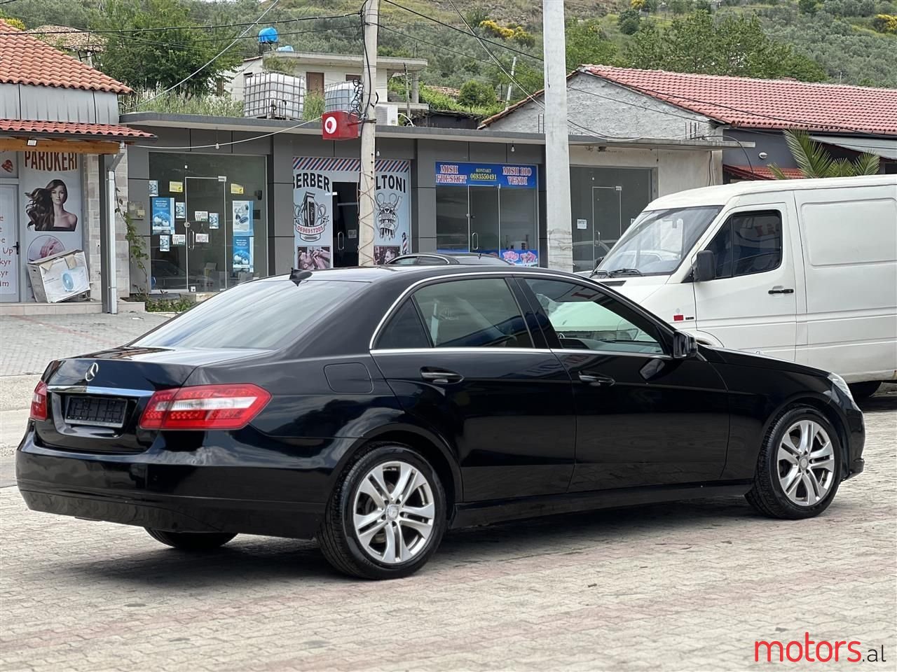 2013' Mercedes-Benz E 220 photo #4
