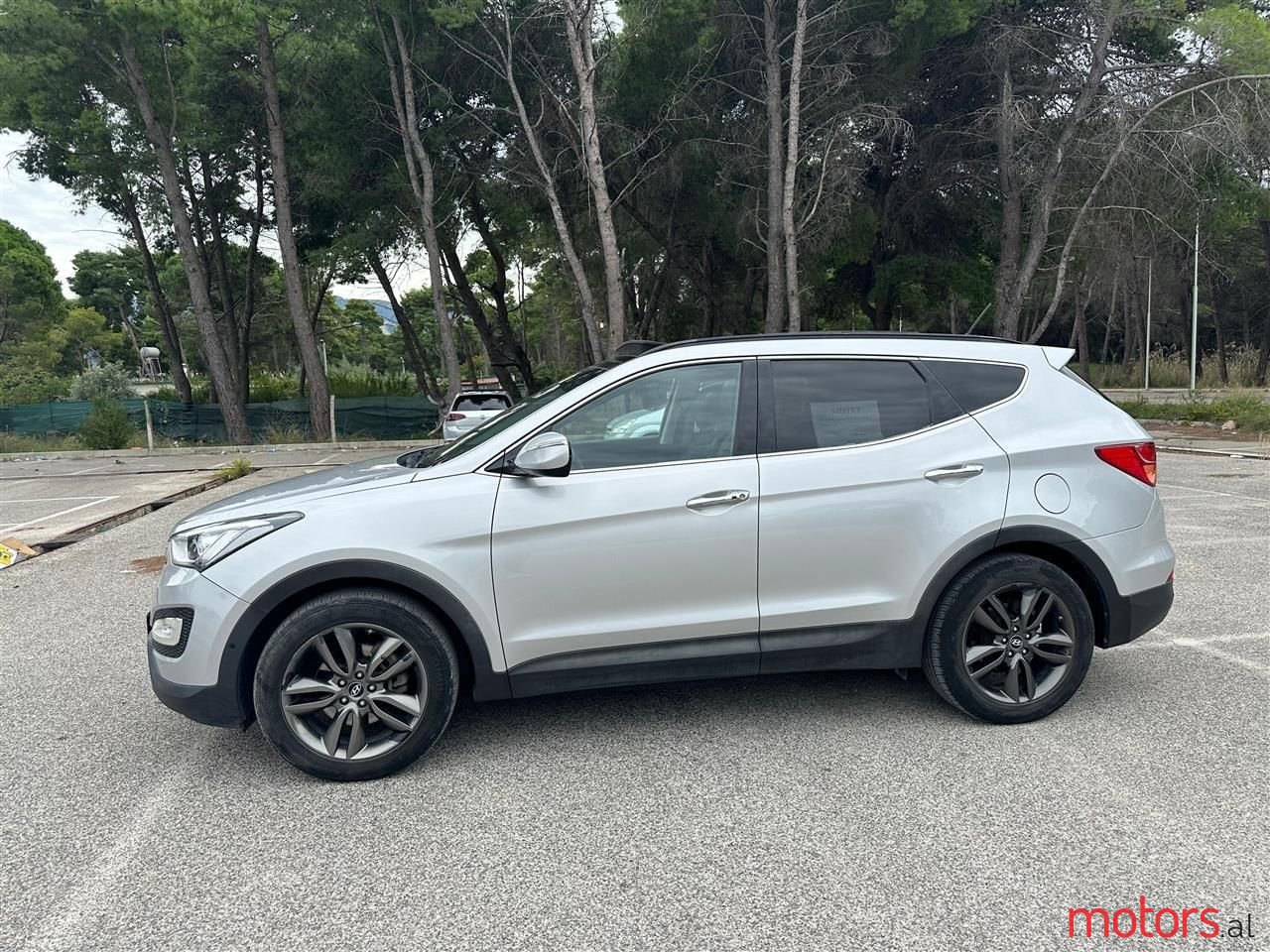 2013' Hyundai Santa Fe photo #3