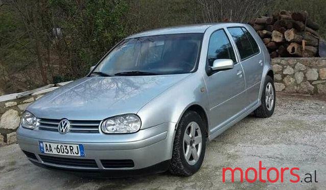 2001' Volkswagen Golf photo #2