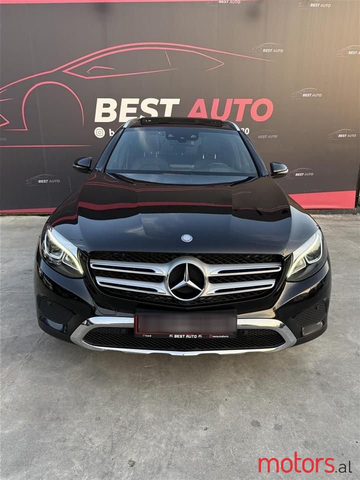 2016' Mercedes-Benz GLC 220 photo #3