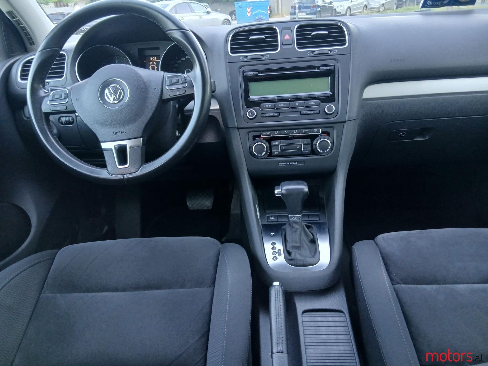 2010' Volkswagen Golf photo #5