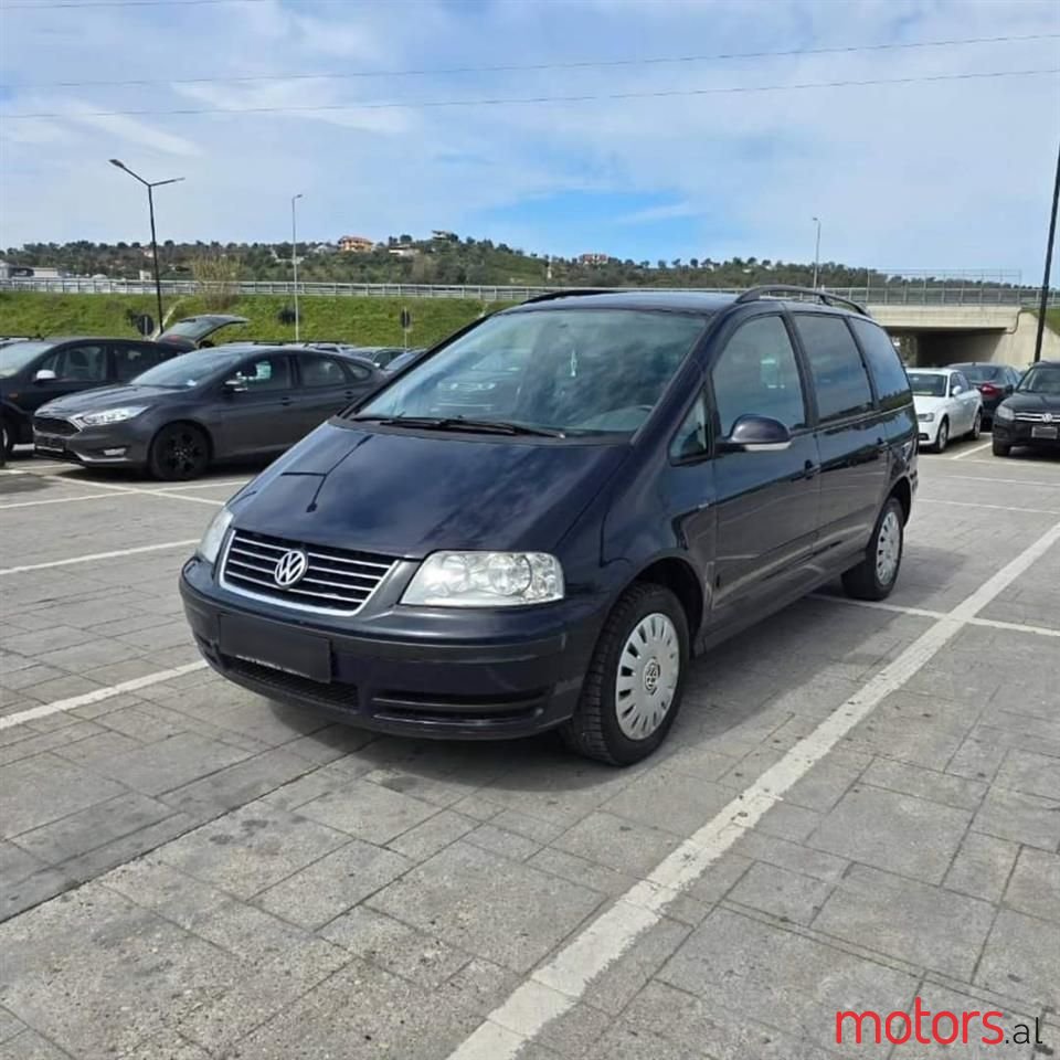 2009' Volkswagen Sharan photo #4
