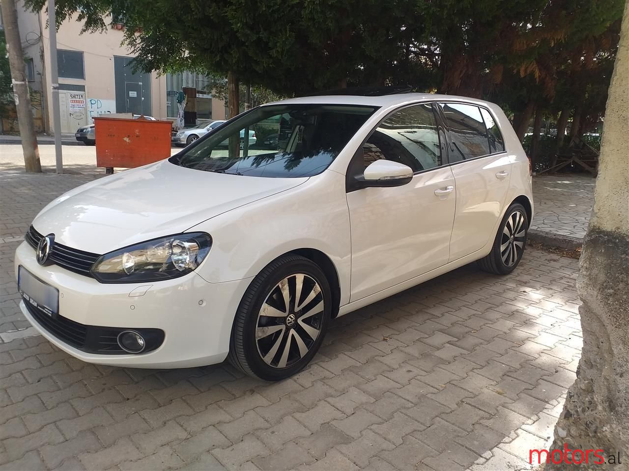 2012' Volkswagen Golf photo #2