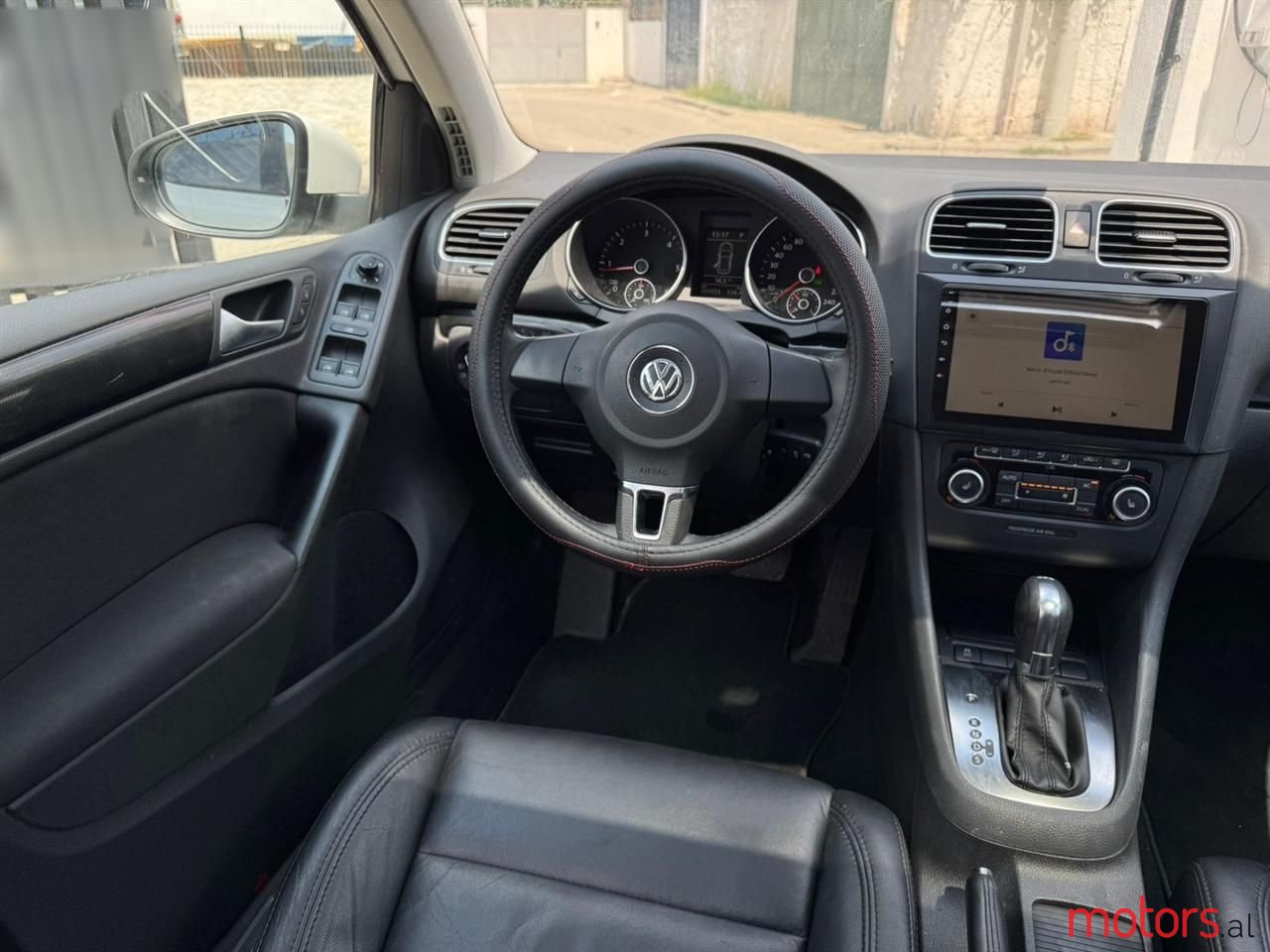 2012' Volkswagen Golf photo #2