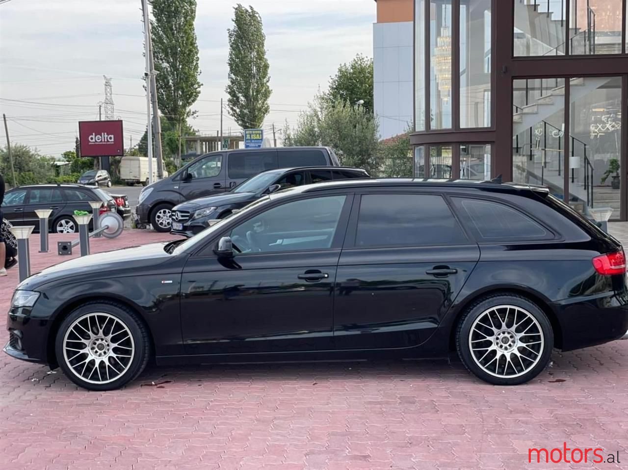 2010' Audi A4 photo #2