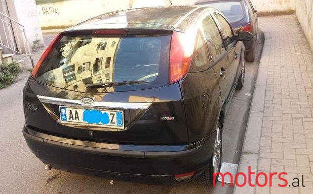 2002' Ford Focus photo #2