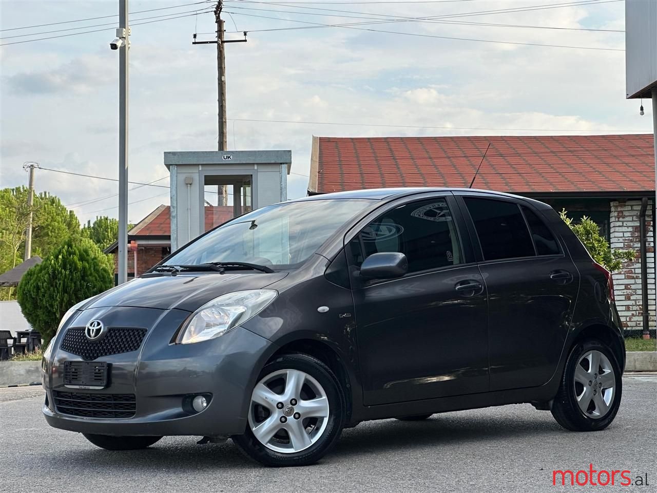 2008' Toyota Yaris photo #4