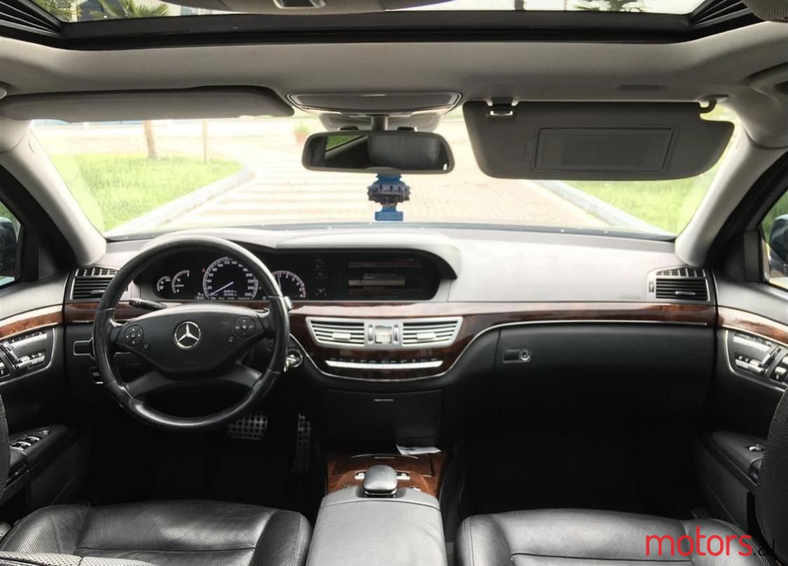 2011' Mercedes-Benz SL 350 photo #6