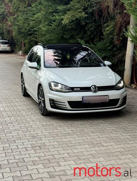 2015' Volkswagen Golf photo #4