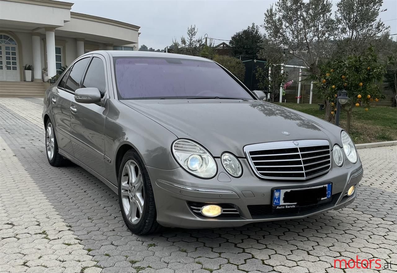 2008' Mercedes-Benz E 320 photo #1