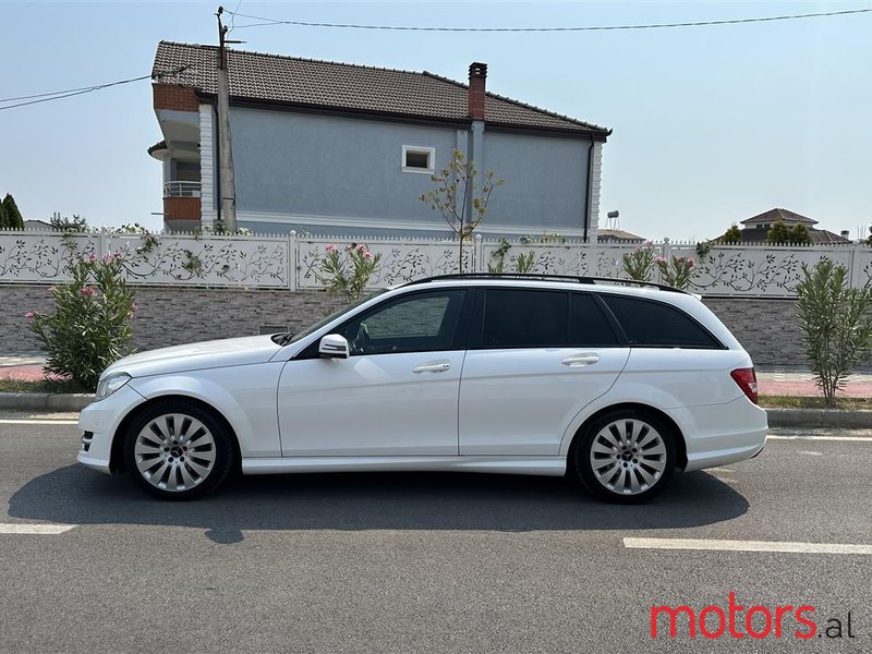 2012' Mercedes-Benz C 180 photo #5