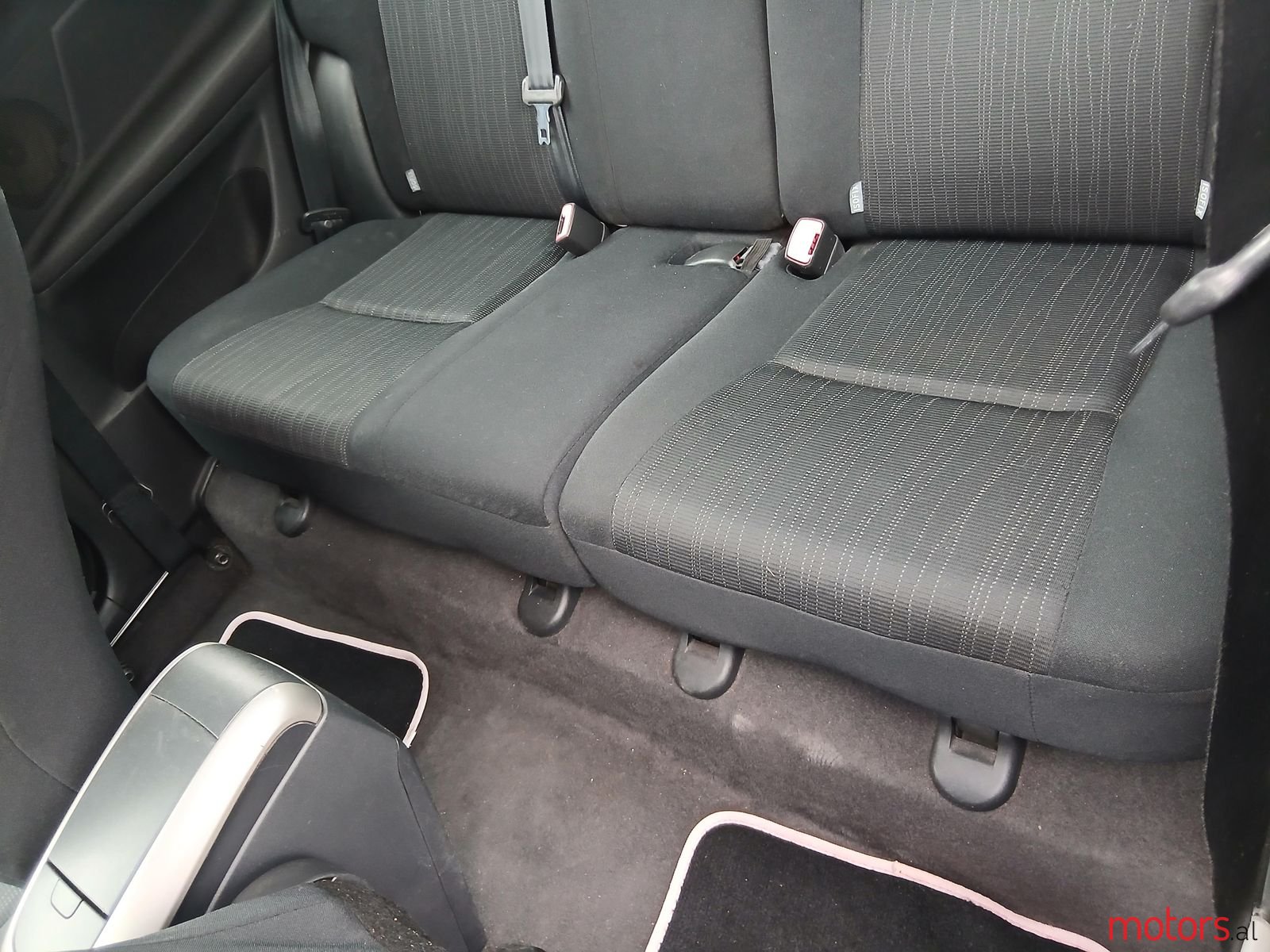 2008' Toyota Auris photo #6