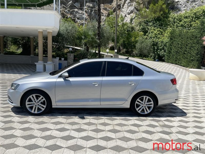 2014' Volkswagen Jetta photo #2