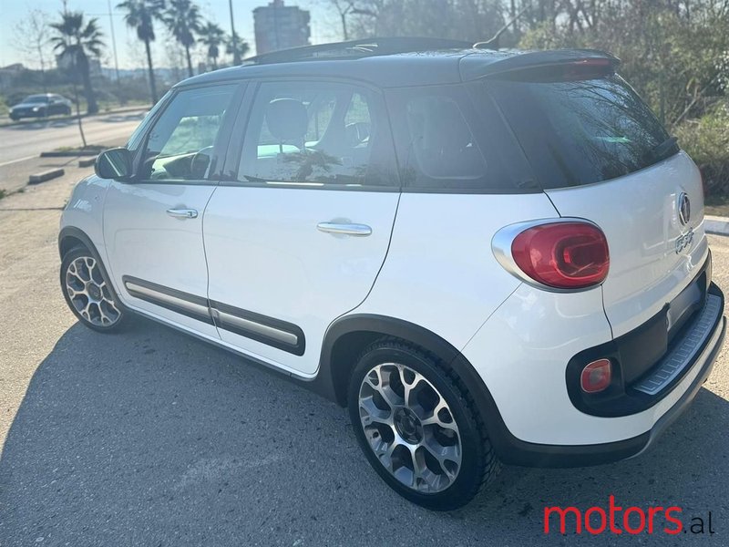 2014' Fiat 500L Trekking photo #6