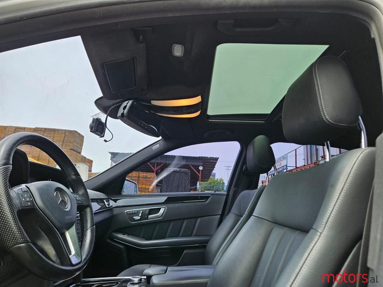 2016' Mercedes-Benz E 220 photo #6