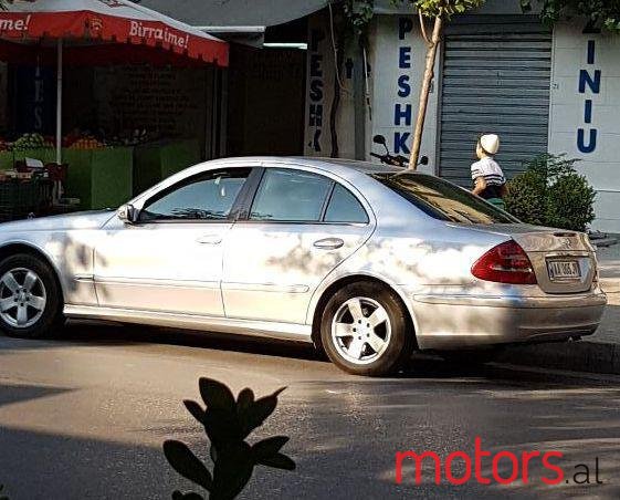 2002' Mercedes-Benz E-Class photo #1