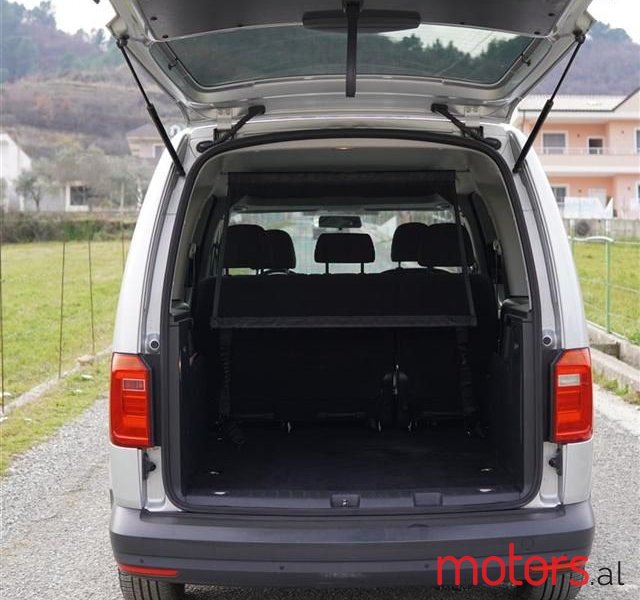 2017' Volkswagen Caddy photo #3