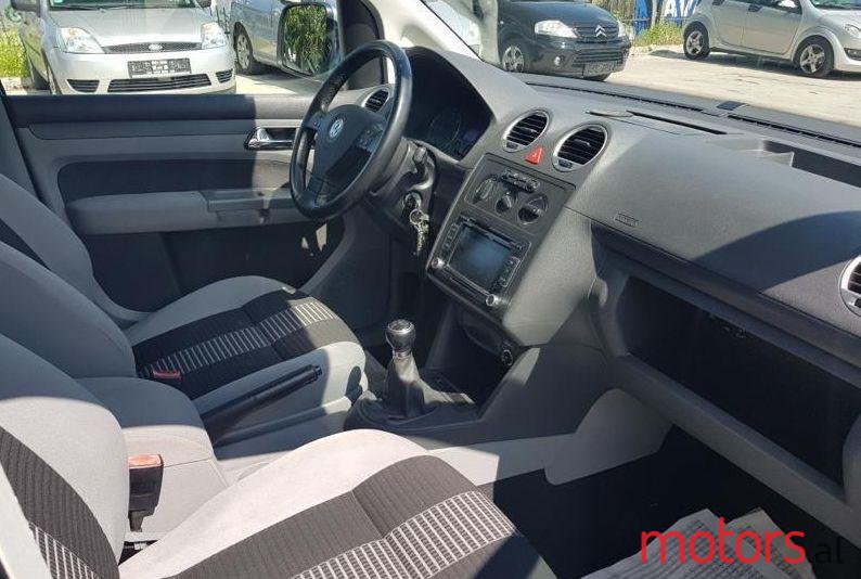 2009' Volkswagen Caddy photo #1