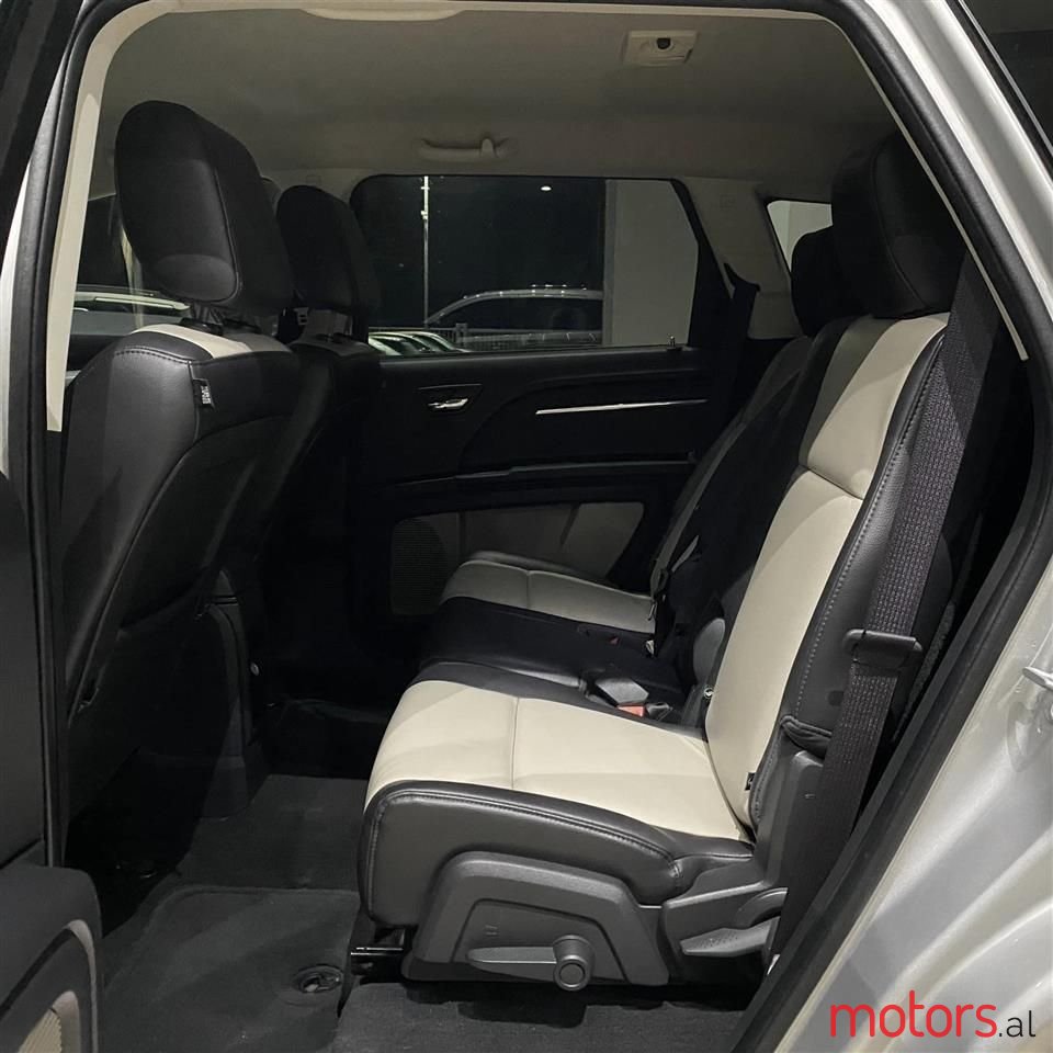 2010' Dodge Journey photo #5