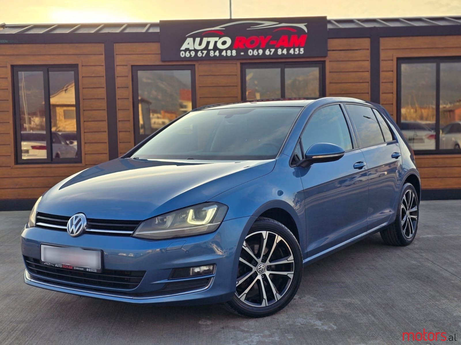 2014' Volkswagen Golf photo #1