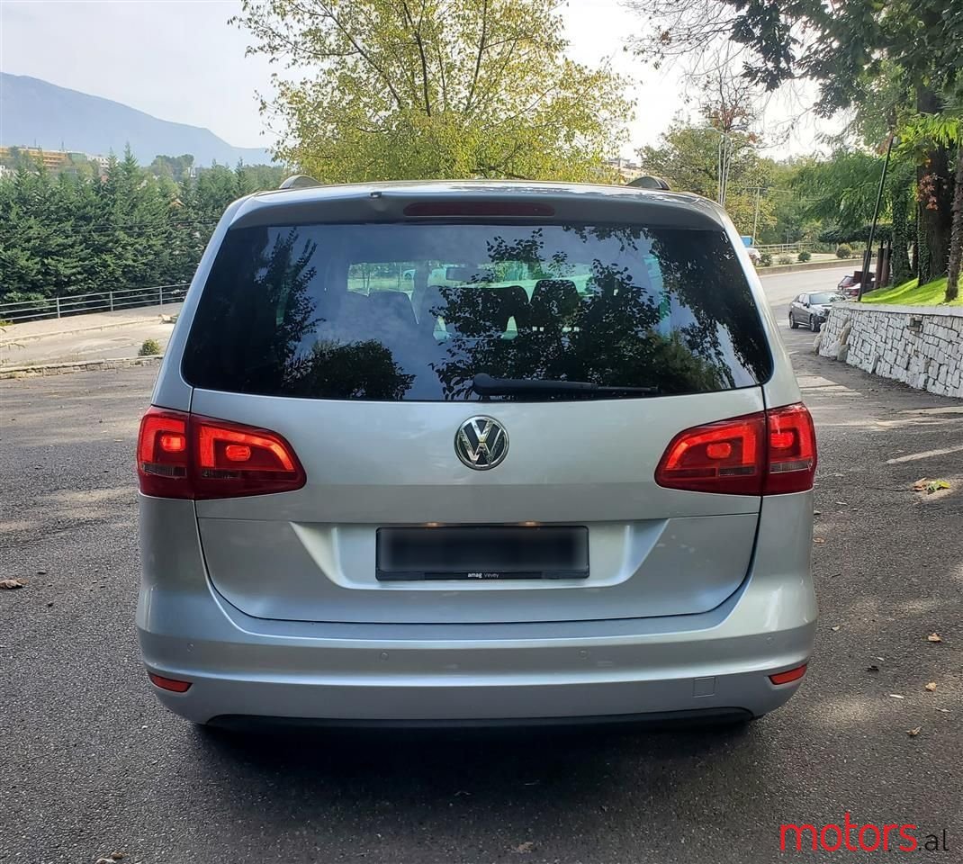 2012' Volkswagen Sharan photo #5