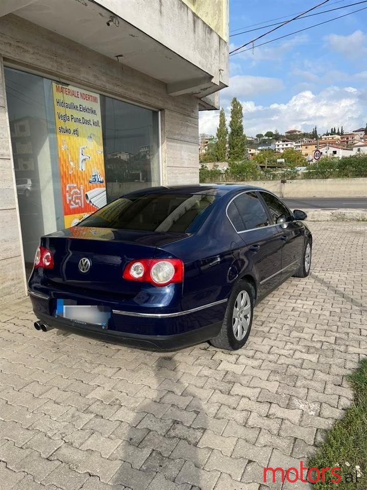 2006' Volkswagen Passat photo #5