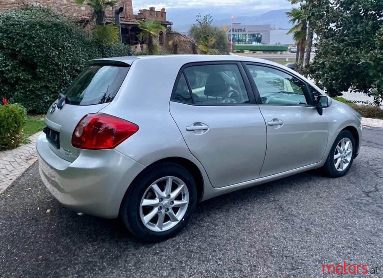 2008' Toyota Auris photo #5