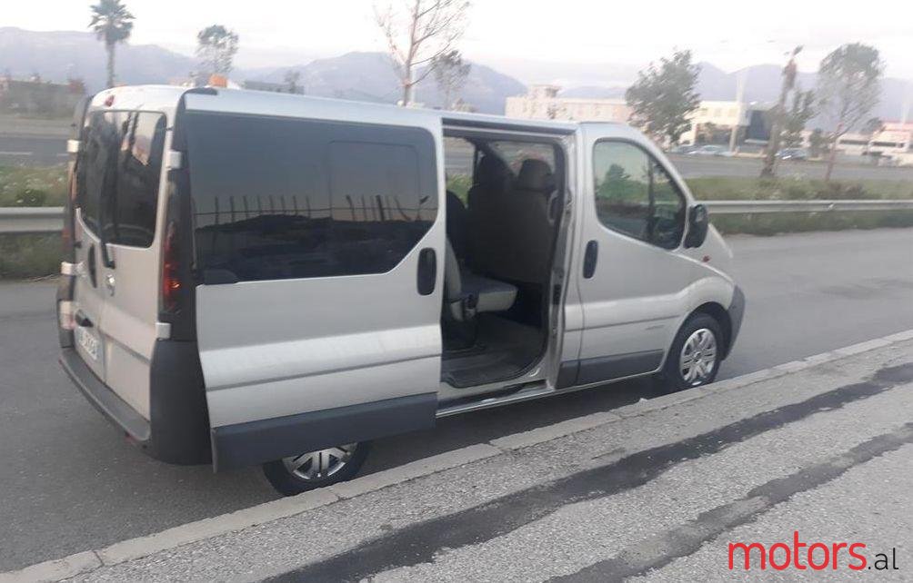 2004' Nissan Frontier photo #2