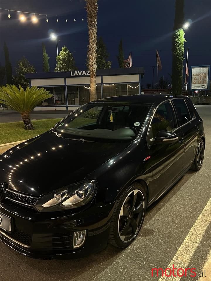 2010' Volkswagen Golf photo #4