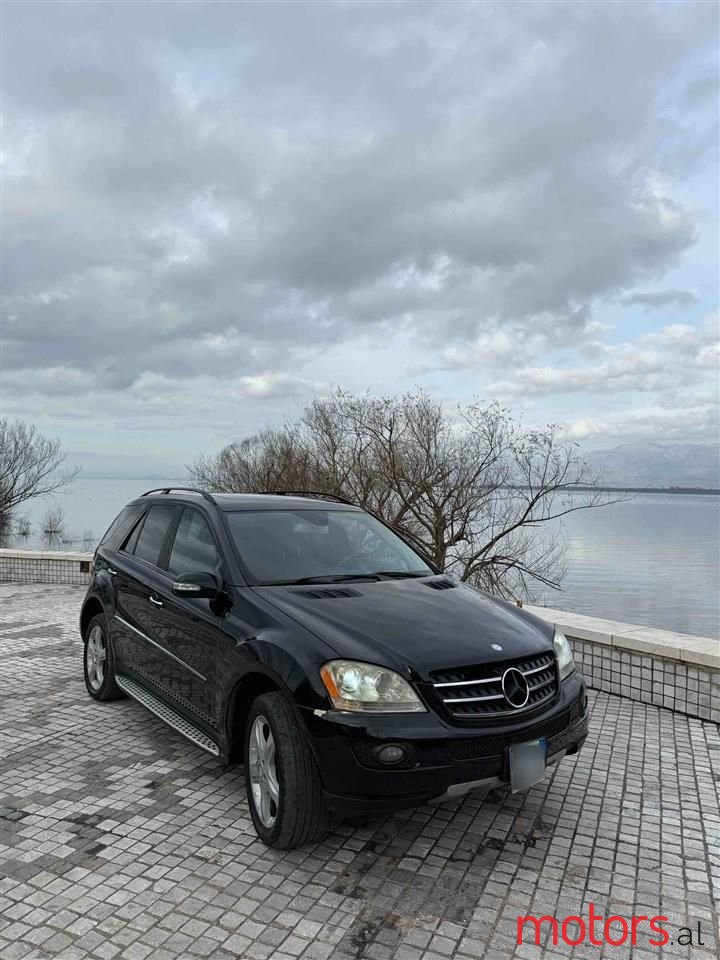 2008' Mercedes-Benz ML 320 photo #2