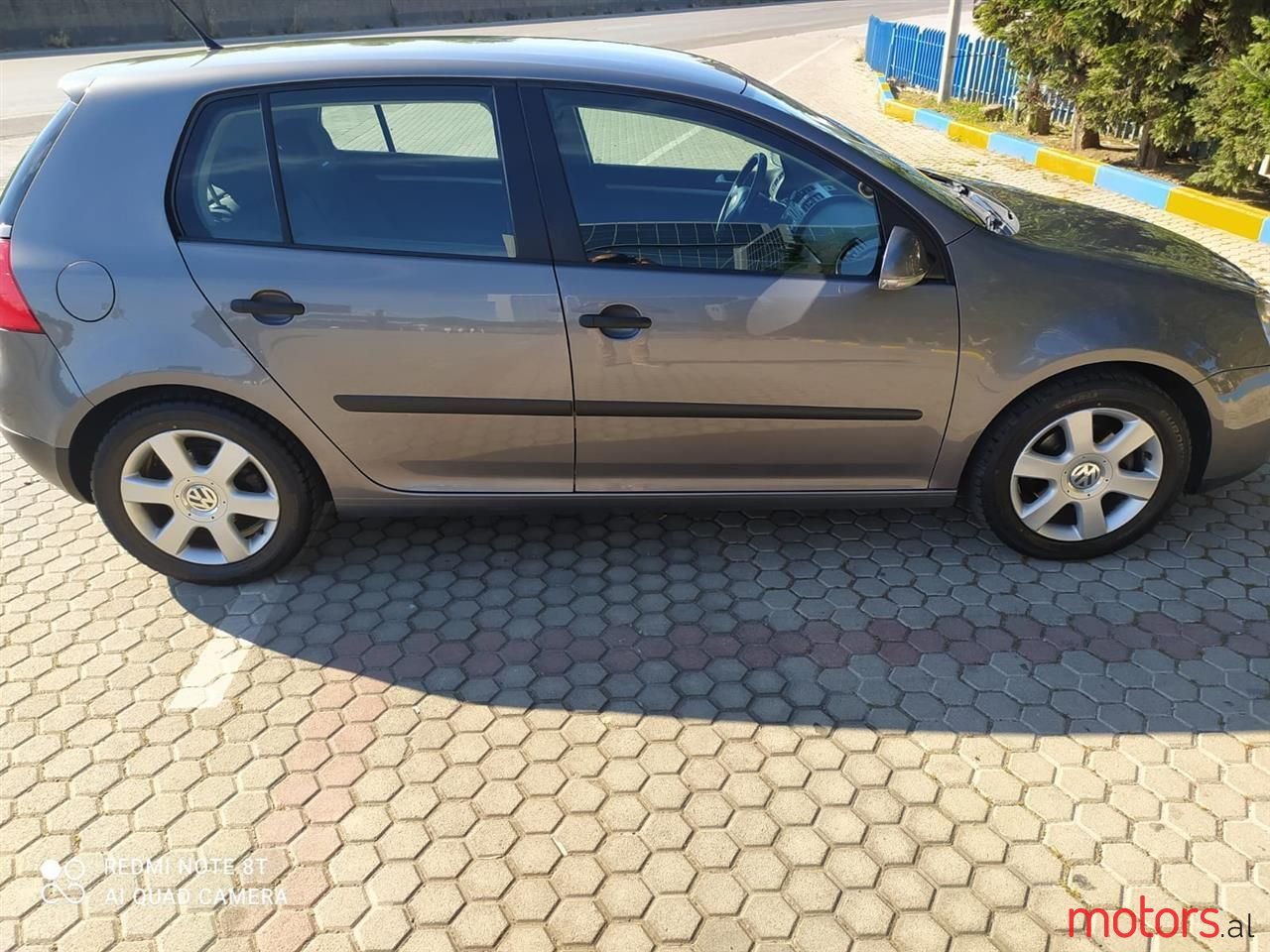 2008' Volkswagen Golf photo #1