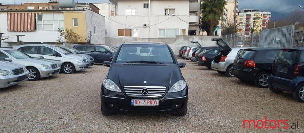 2008' Mercedes-Benz A 180 photo #1