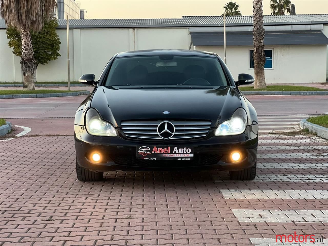 2005' Mercedes-Benz CLS 320 photo #4