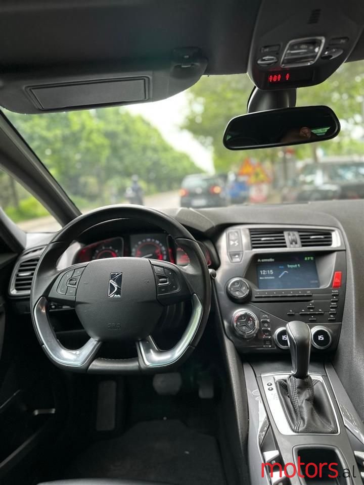 2014' Citroen DS5 photo #2