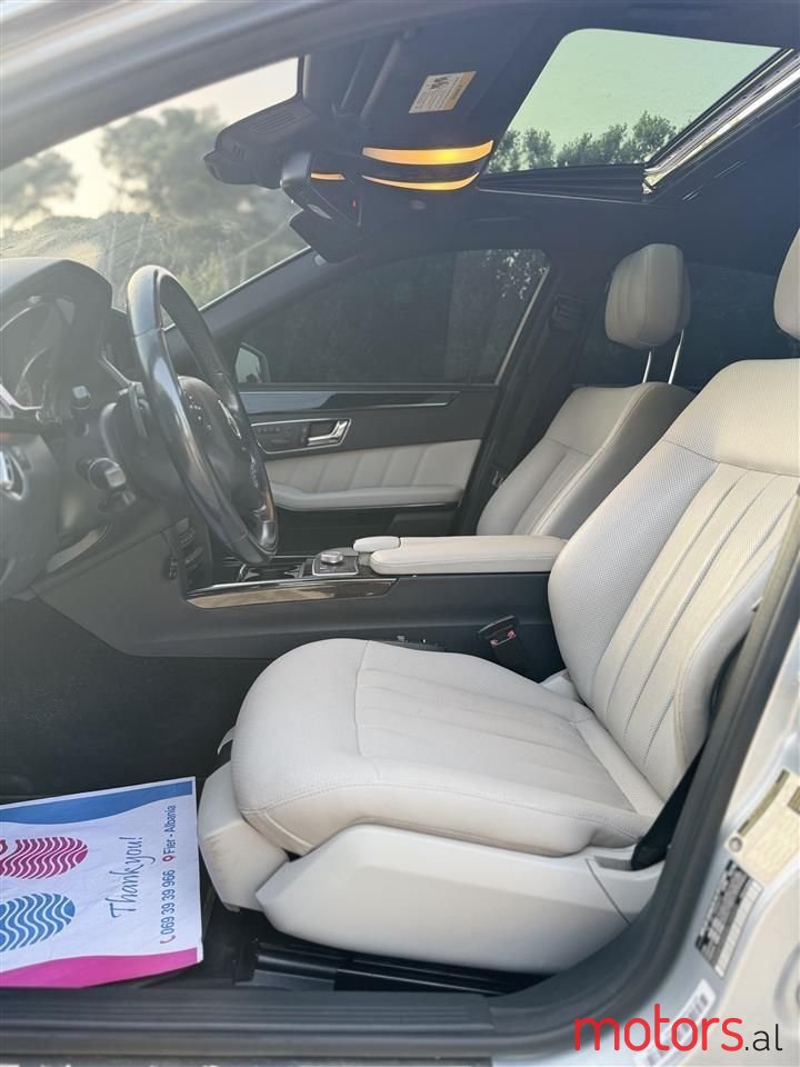 2010' Mercedes-Benz E 500 photo #2