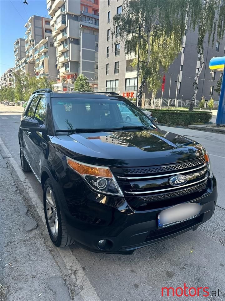 2013' Ford Explorer photo #1