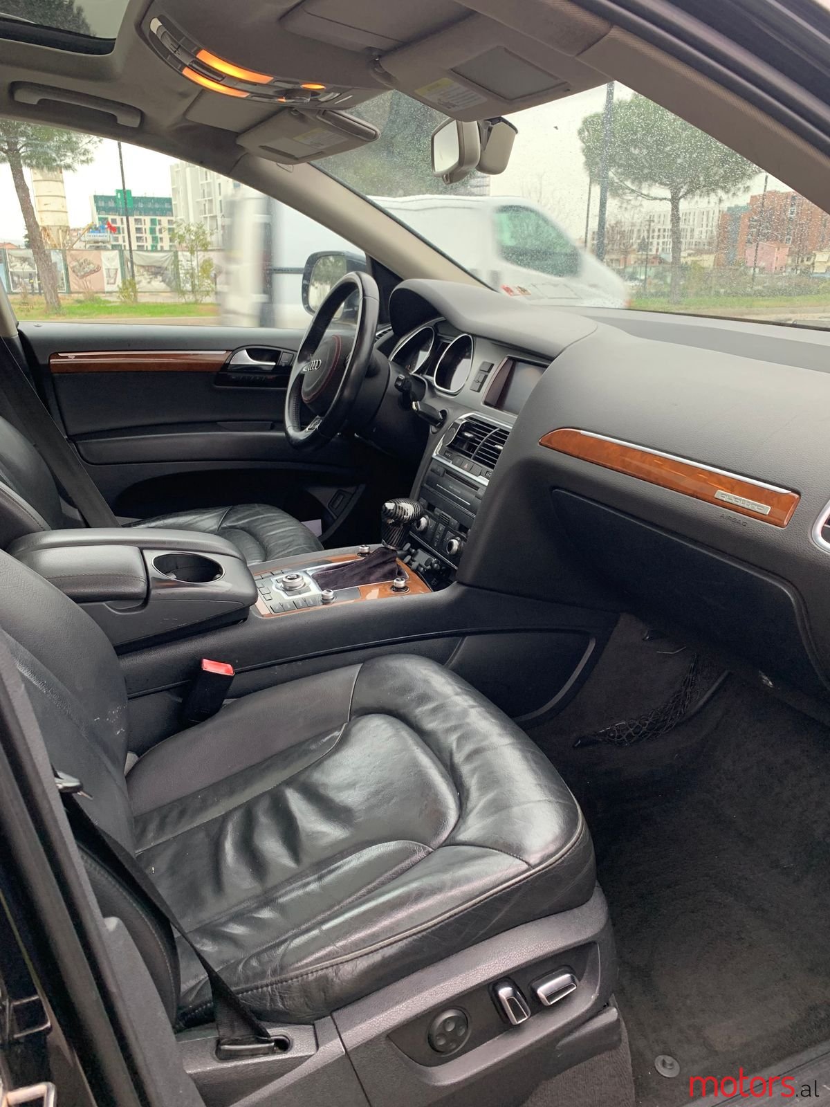 2011' Audi Q7 photo #6