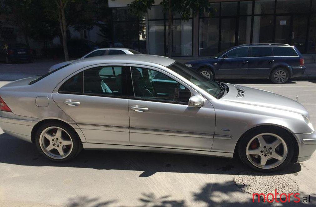 2001' Mercedes-Benz C 200 photo #1
