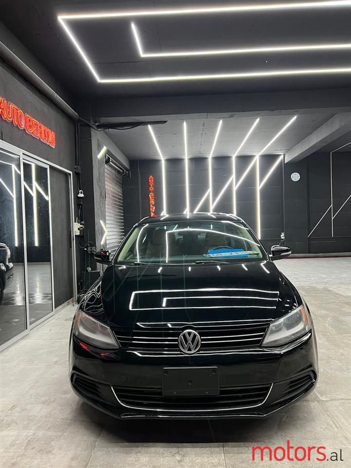 2012' Volkswagen Jetta photo #1