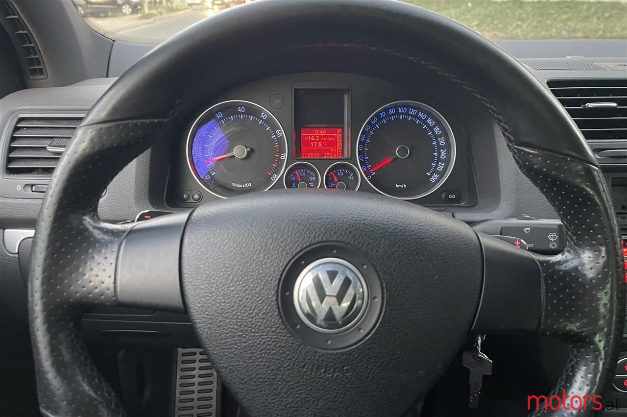 2007' Volkswagen Golf photo #2