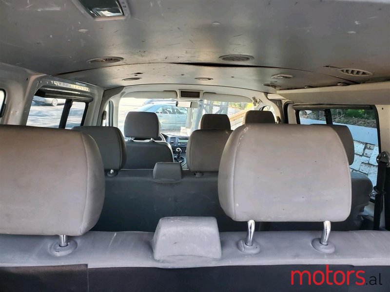 2010' Volkswagen T5 Multivan photo #5