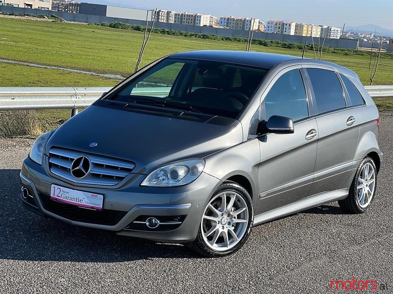 2010' Mercedes-Benz B 200 photo #1