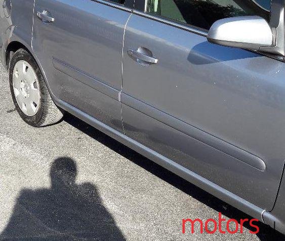 2006' Opel Zafira photo #1