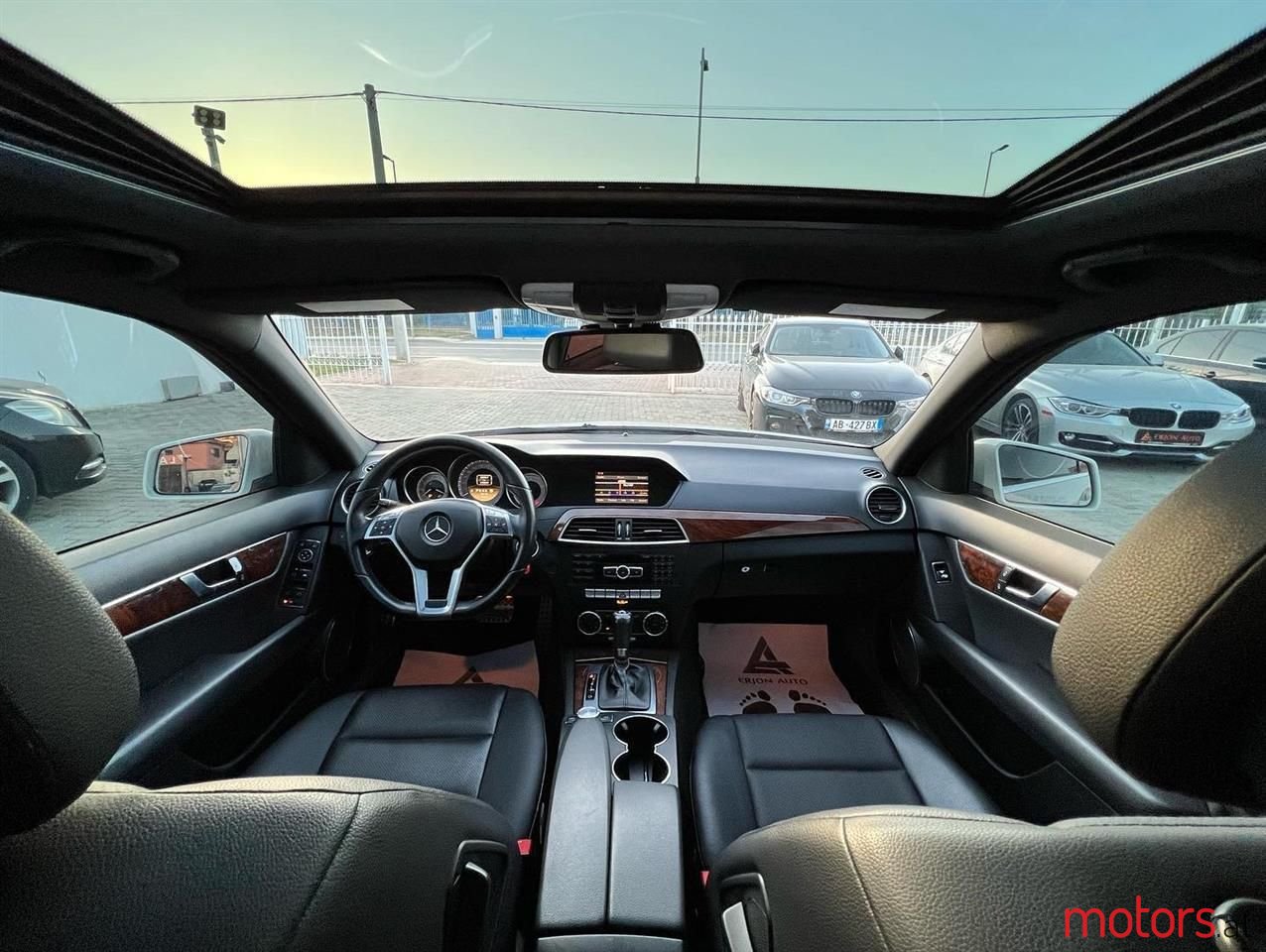 2012' Mercedes-Benz C 250 photo #5