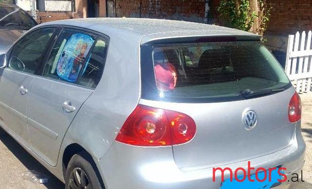 2004' Volkswagen Golf photo #1